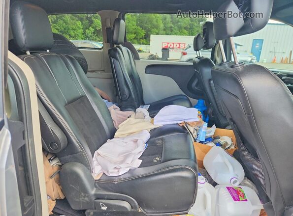 2C4RDGCG8JR359620 2018 DODGE GRAND Silver Rear interior view