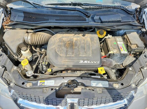 2C4RDGCG8JR359620 2018 DODGE GRAND Silver Engine compartment view