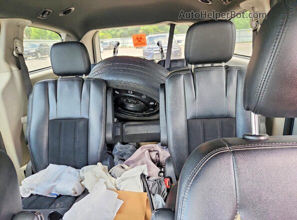 2C4RDGCG8JR359620 2018 DODGE GRAND Silver Rear seats view