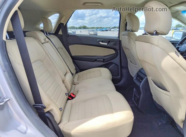 2FMPK3G94KBC64236 2019 FORD EDGE Silver Widok tylnych siedzeń