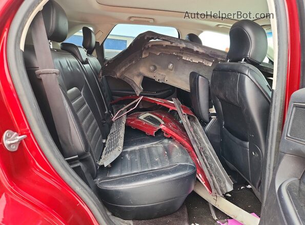 2FMPK3J82HBB79176 2017 FORD EDGE Red Widok wnętrza z tyłu