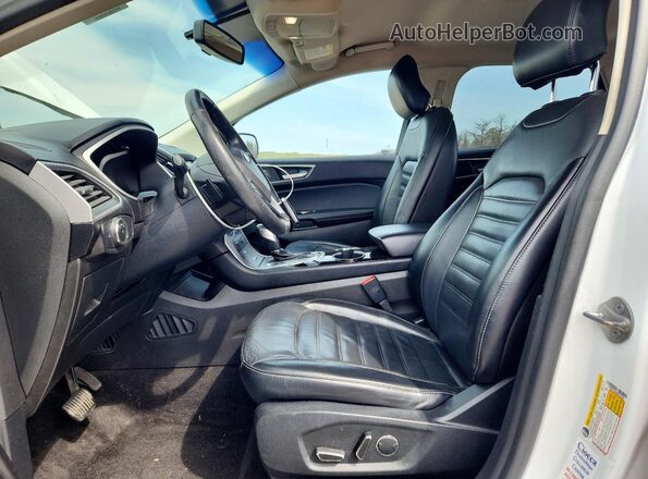 2FMPK3J90HBC22664 2017 FORD EDGE Белый Вид салона спереди