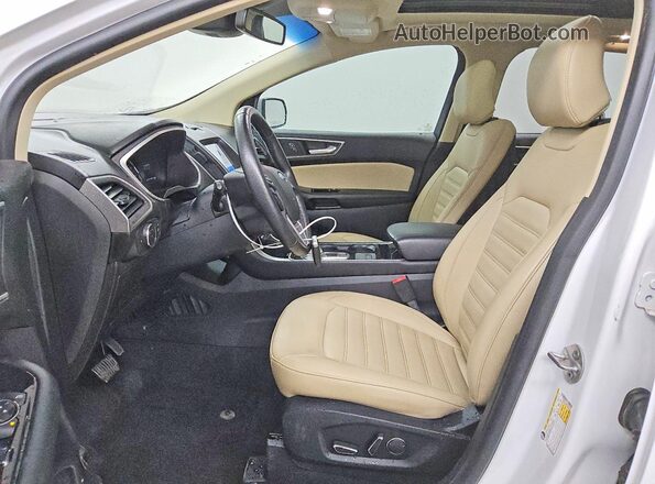 2FMPK3J98KBC44774 2019 FORD EDGE White Вид салону спереду
