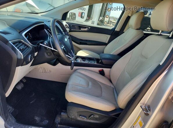2FMPK3K9XKBB37482 2019 FORD EDGE Silver Front interior view
