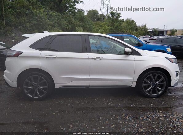 2FMPK4AP1JBB55308 2018 FORD EDGE White Rear interior view
