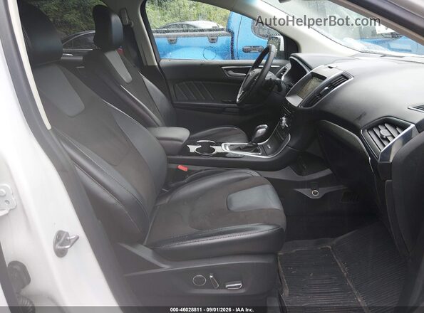 2FMPK4AP1JBB55308 2018 FORD EDGE White Front interior view