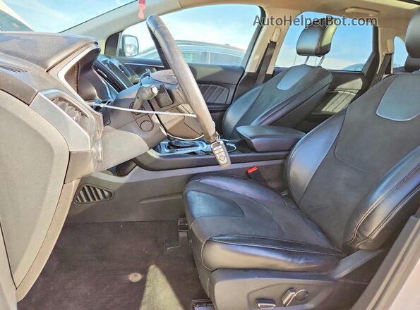 2FMPK4AP4HBC46227 2017 FORD EDGE White Vista interior delantera