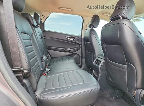 2FMPK4G97NBA22034 2022 FORD EDGE Gray Widok wnętrza z tyłu