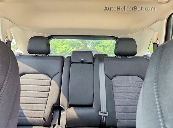 2FMPK4G9XLBB00027 2020 FORD EDGE Black Widok tylnych siedzeń