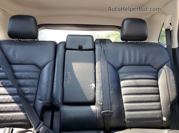 2FMPK4J84GBC12585 2016 FORD EDGE Silver Widok tylnych siedzeń