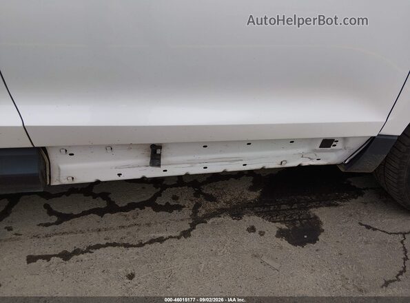 2FMPK4J85HBB01402 2017 FORD EDGE White Widok z przodu