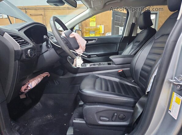 2FMPK4J91RBB17431 2024 FORD EDGE Silver Вид салону спереду