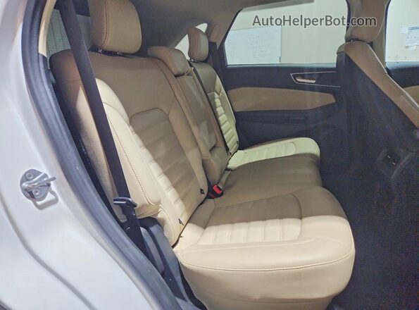 2FMPK4J92NBA64149 2022 FORD EDGE White Rear interior view