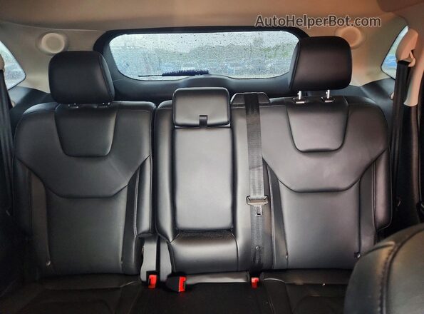2FMPK4K83JBC14463 2018 FORD EDGE Black Rear seats view