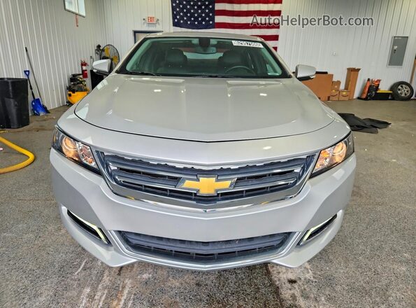 2G1105S30J9107414 2018 CHEVROLET IMPALA Серебряный Вид спереди