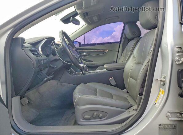2G1145S36H9162500 2017 CHEVROLET IMPALA Silver წინა სალონის ხედი