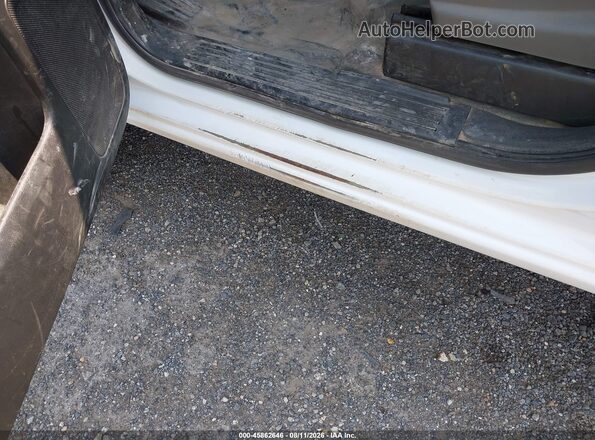 2GC2CREG2K1117533 2019 CHEVROLET SILVERADO White Rear interior view