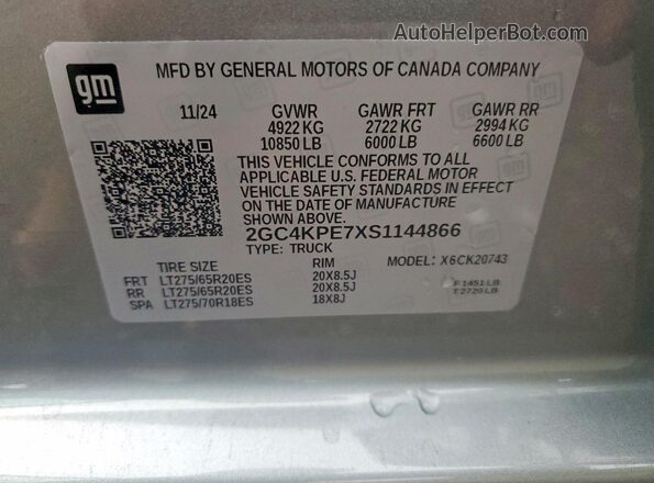 2GC4KPE7XS1144866 2025 CHEVROLET SILVERADO Silver Vista del compartimento del motor