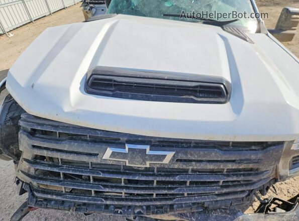 2GC4KUEY8S1151399 2025 CHEVROLET SILVERADO Белый Вид задней части салона