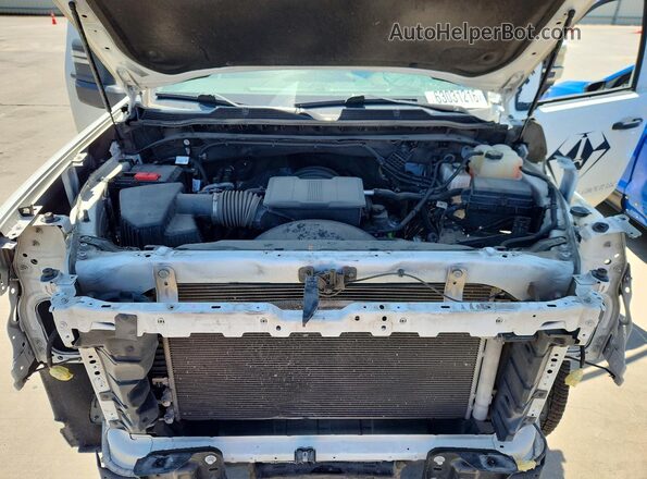 2GC4YME77R1183955 2024 CHEVROLET SILVERADO White Вид задньої частини салону