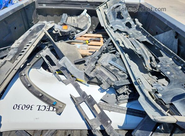 2GC4YME77R1183955 2024 CHEVROLET SILVERADO White Вид підкапотного простору