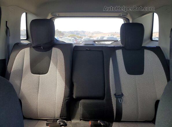 2GKALMEK4G6211673 2016 GMC TERRAIN White Vista de los asientos traseros