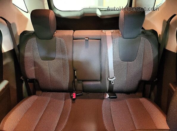 2GNALCEK0H6269830 2017 CHEVROLET EQUINOX Серебряный Вид задних сидений