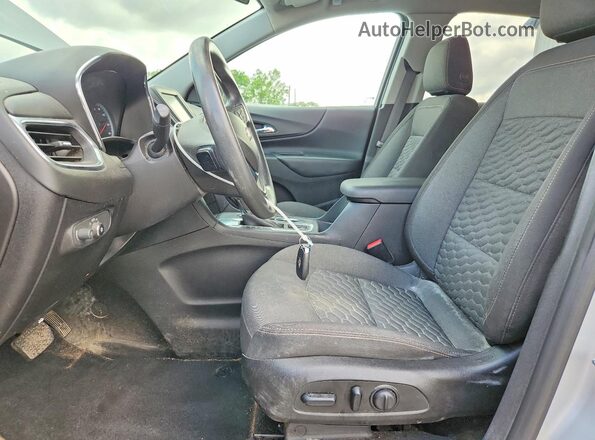 2GNAXJEV7J6107637 2018 CHEVROLET EQUINOX Silver Vista interior delantera