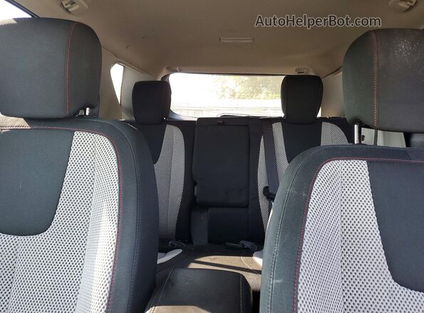 2GNFLFE38G6355207 2016 CHEVROLET EQUINOX White Widok tylnych siedzeń