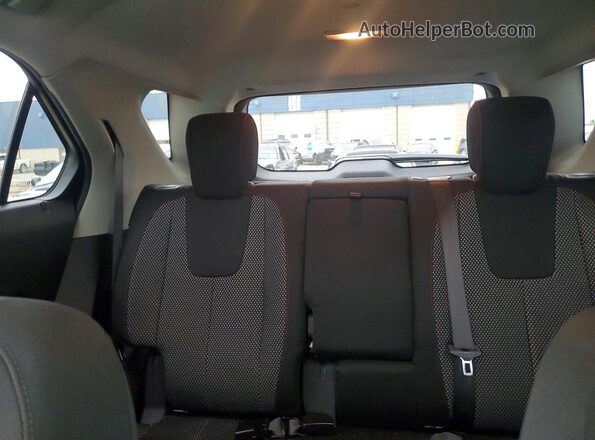 2GNFLFEKXH6305997 2017 CHEVROLET EQUINOX Серебряный Вид задних сидений