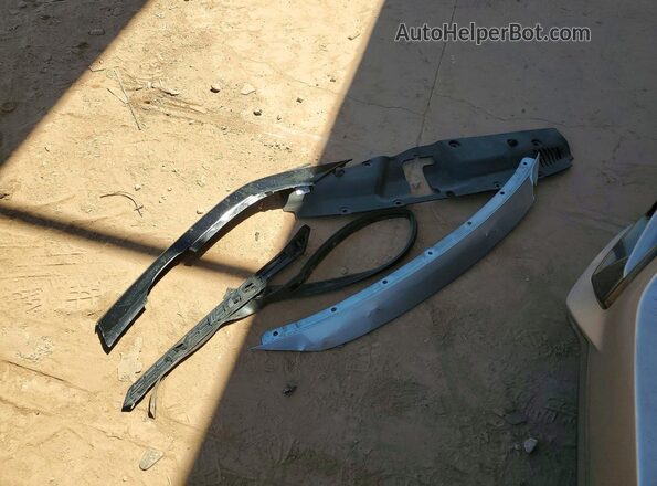 2HGFC1E52LH708666 2020 HONDA CIVIC Silver Widok komory silnika
