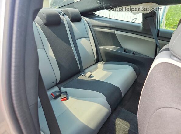 2HGFC4B0XHH311563 2017 HONDA CIVIC Silver Widok tylnych siedzeń