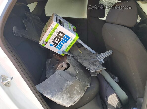 2HGFE2F20NH544454 2022 HONDA CIVIC White Հետևի նստատեղերի տեսք
