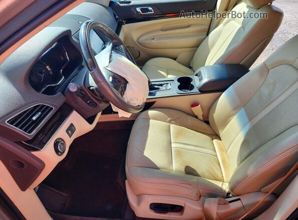 2LMHJ5FK4HBL00060 2017 LINCOLN MKT Beige Вид салону спереду