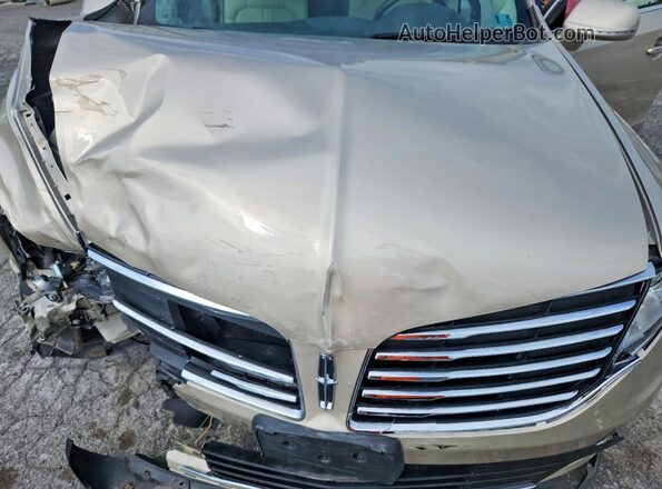 2LMHJ5FK4HBL00060 2017 LINCOLN MKT Beige Вид підкапотного простору