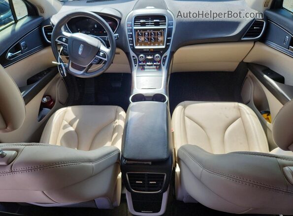 2LMPJ6K97KBL41763 2019 LINCOLN NAUTILUS Blue Вид панелі приладів