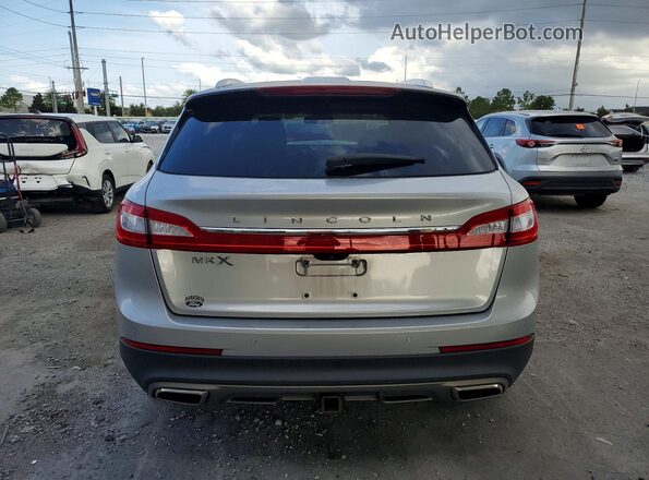 2LMPJ6LRXJBL43195 2018 LINCOLN MKX Silver Rear view