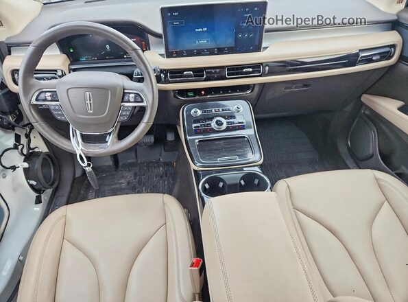 2LMPJ8J96PBL17250 2023 LINCOLN NAUTILUS White წინა პანელის ხედი