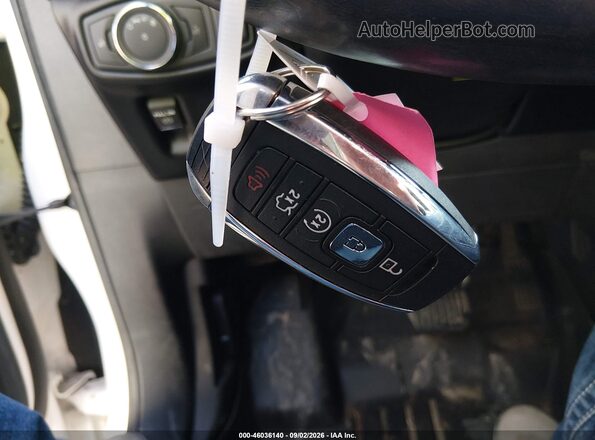 2LMPJ8LP9JBL46891 2018 LINCOLN MKX Белый Вид панели приборов