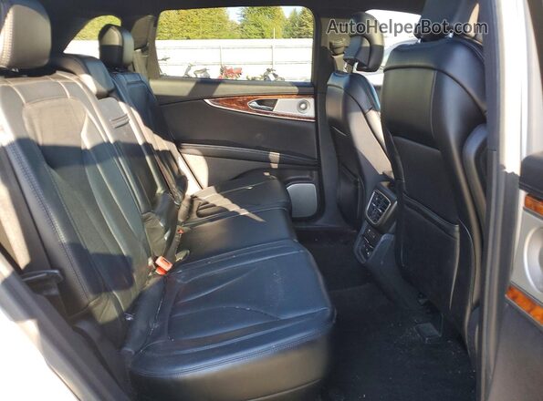 2LMTJ8LP3GBL57005 2016 LINCOLN MKX Silver Սալոնի հետևի տեսք