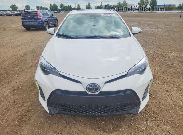 2T1BURHE1JC989953 2018 TOYOTA COROLLA Белый Вид спереди
