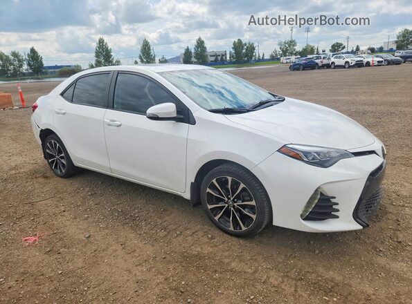 2T1BURHE1JC989953 2018 TOYOTA COROLLA Белый Передняя правая четверть