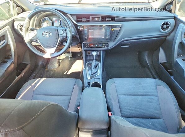 2T1BURHE2HC959239 2017 TOYOTA COROLLA Blue Widok deski rozdzielczej