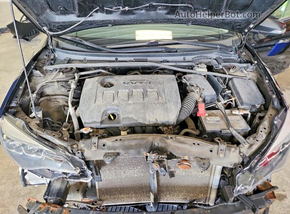 2T1BURHE3HC812668 2017 TOYOTA COROLLA Black Rear interior view