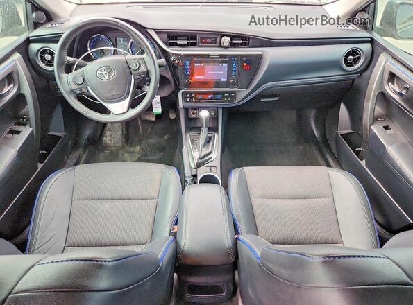 2T1BURHE4JC018252 2018 TOYOTA COROLLA Black Dashboard view