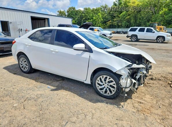 2T1BURHE4JC059755 2018 TOYOTA COROLLA Белый Передняя правая четверть