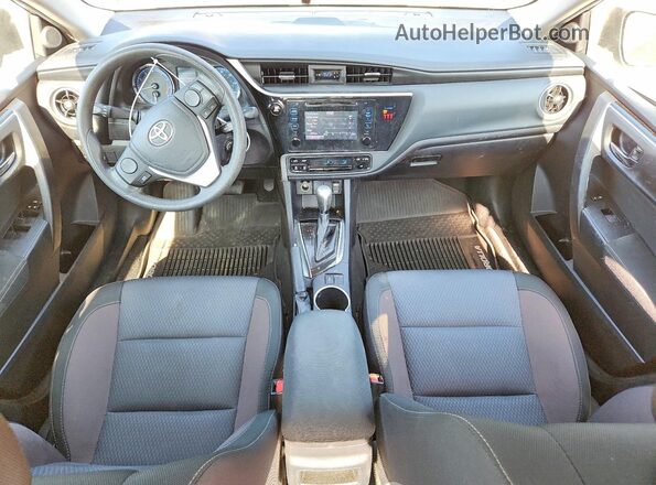 2T1BURHE5JC048473 2018 TOYOTA COROLLA Blue Вид панелі приладів