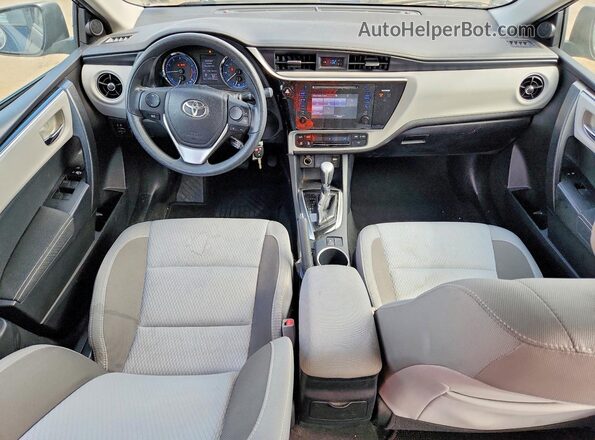 2T1BURHE6HC754488 2017 TOYOTA COROLLA Blue Widok deski rozdzielczej