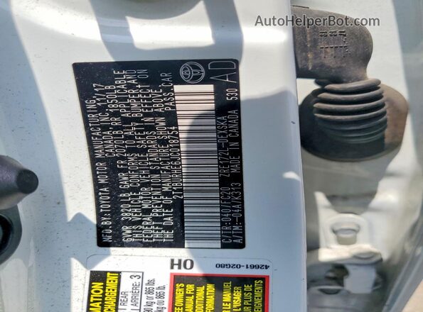 2T1BURHE6JC018754 2018 TOYOTA COROLLA White VIN კოდის სტიკერის ხედი