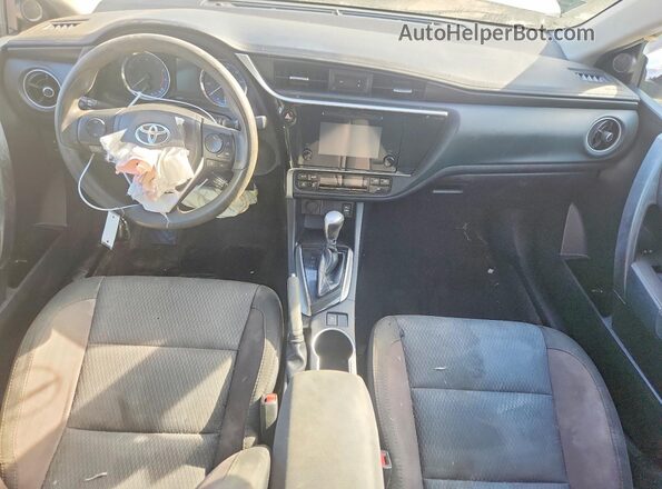 2T1BURHE6JC034288 2018 TOYOTA COROLLA Белый Вид панели приборов